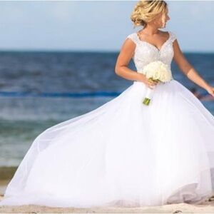 Elegant White Lace Women's Dress